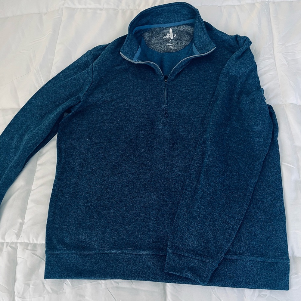 Men’s Johnnie-o quarter zip.